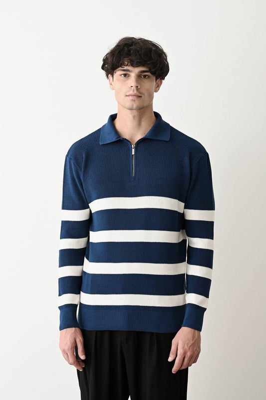 Sweater blue white